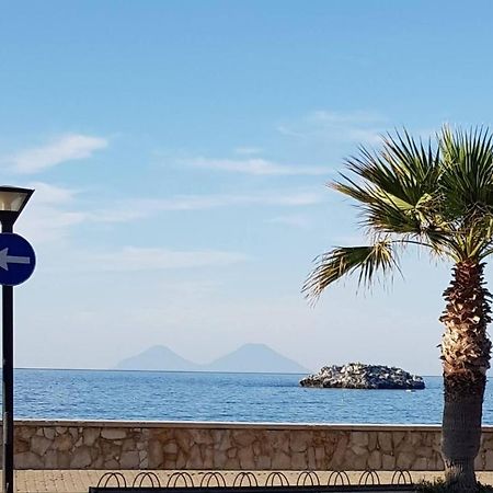 Casa Tranquilla E Luminosa Con Terrazzo A Due Passi Dal Mare Appartement Brolo Buitenkant foto