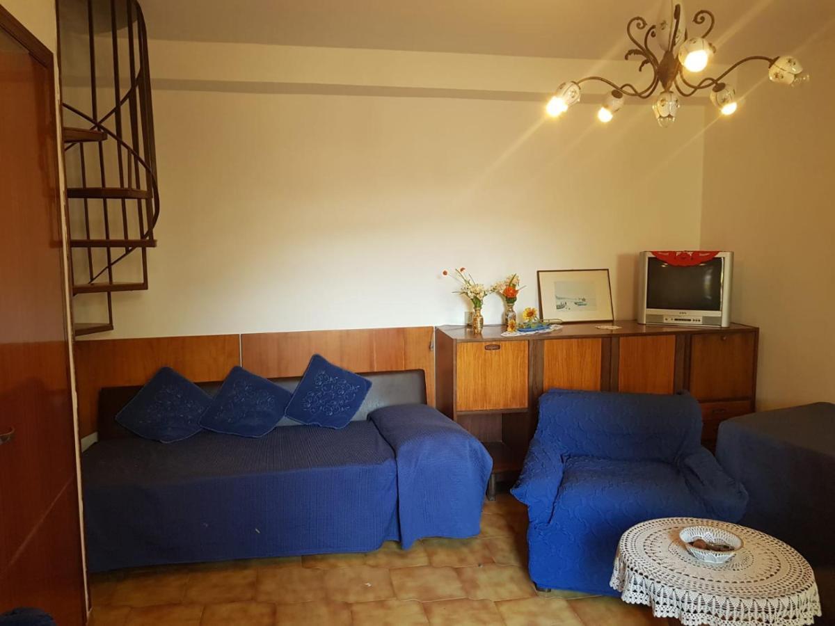 Casa Tranquilla E Luminosa Con Terrazzo A Due Passi Dal Mare Appartement Brolo Buitenkant foto
