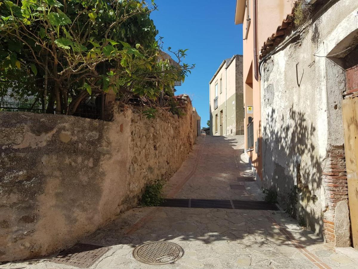 Casa Tranquilla E Luminosa Con Terrazzo A Due Passi Dal Mare Appartement Brolo Buitenkant foto