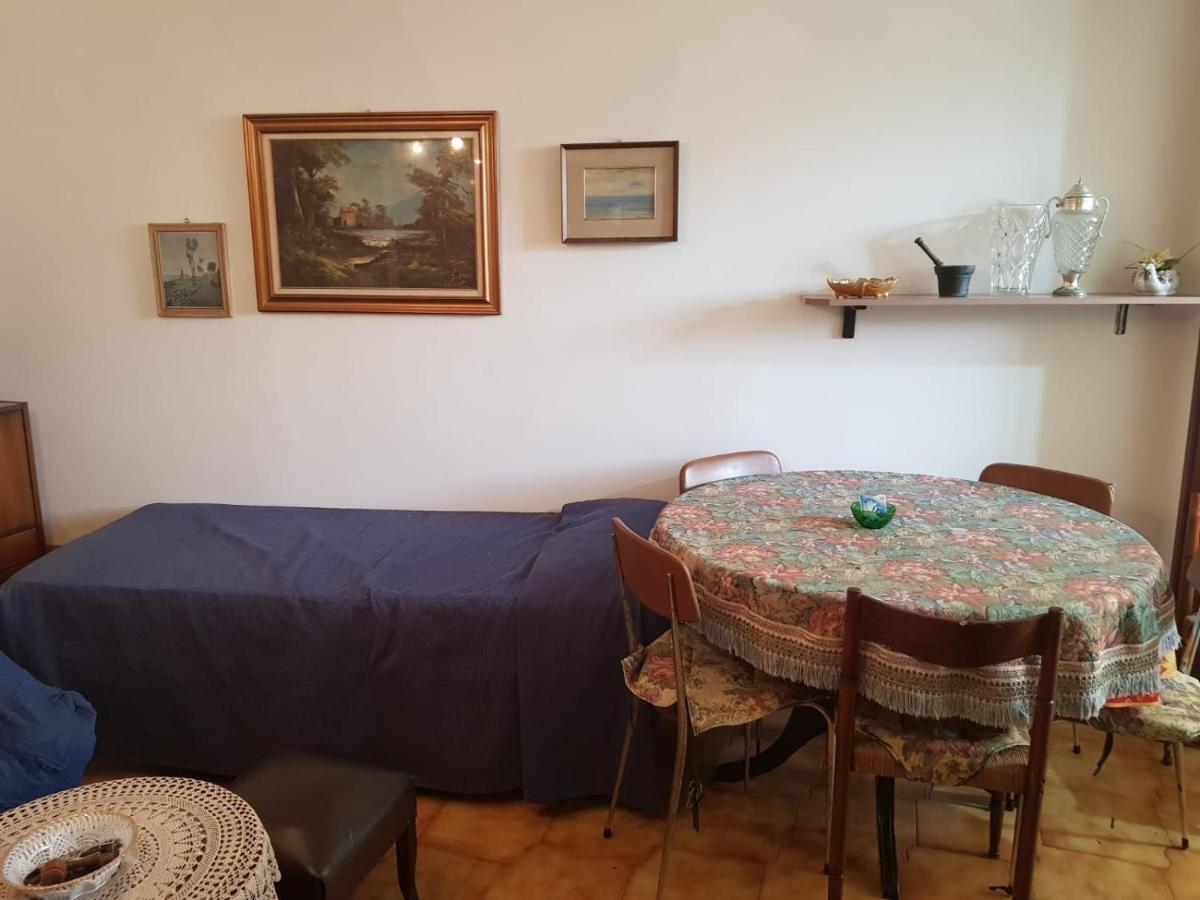 Casa Tranquilla E Luminosa Con Terrazzo A Due Passi Dal Mare Appartement Brolo Buitenkant foto