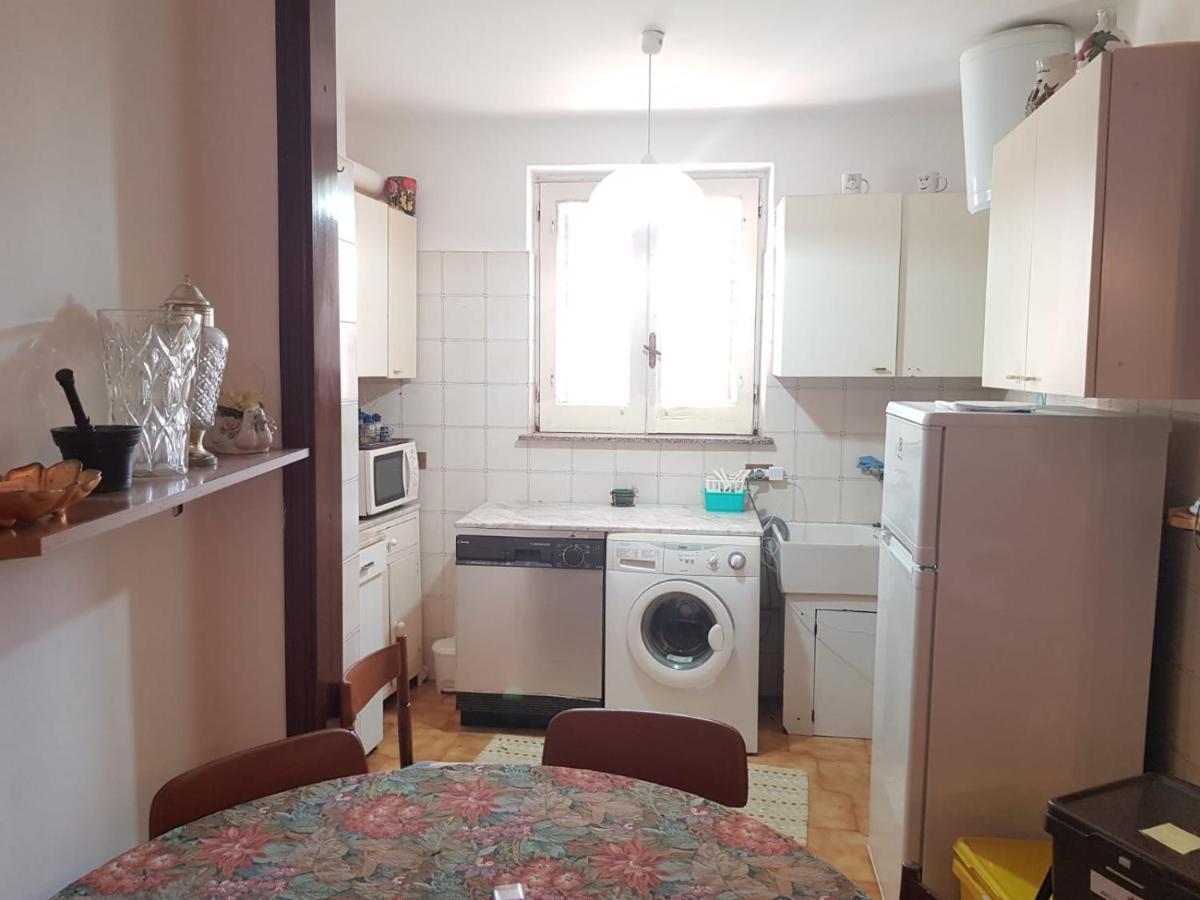 Casa Tranquilla E Luminosa Con Terrazzo A Due Passi Dal Mare Appartement Brolo Buitenkant foto